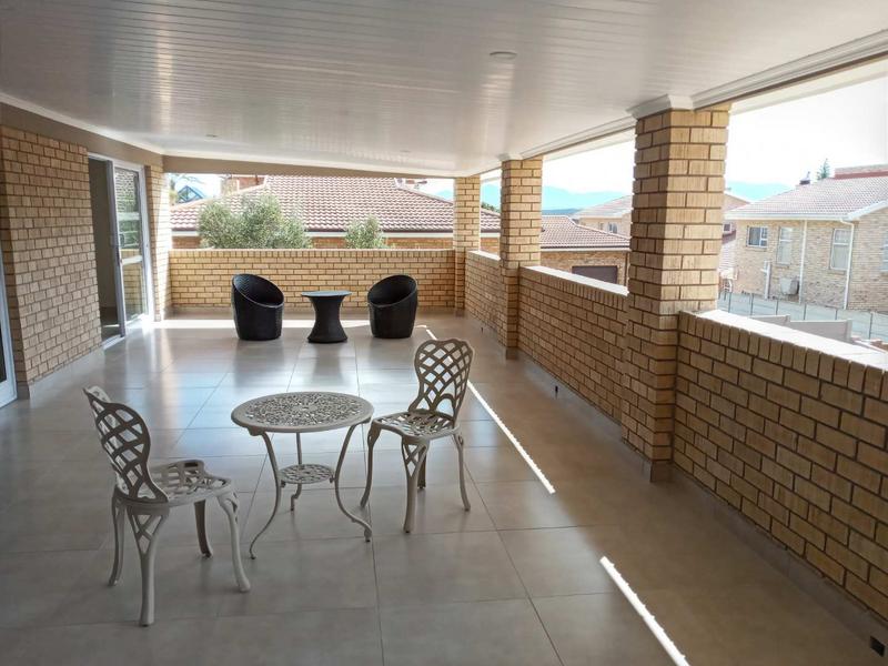 4 Bedroom Property for Sale in Menkenkop Western Cape